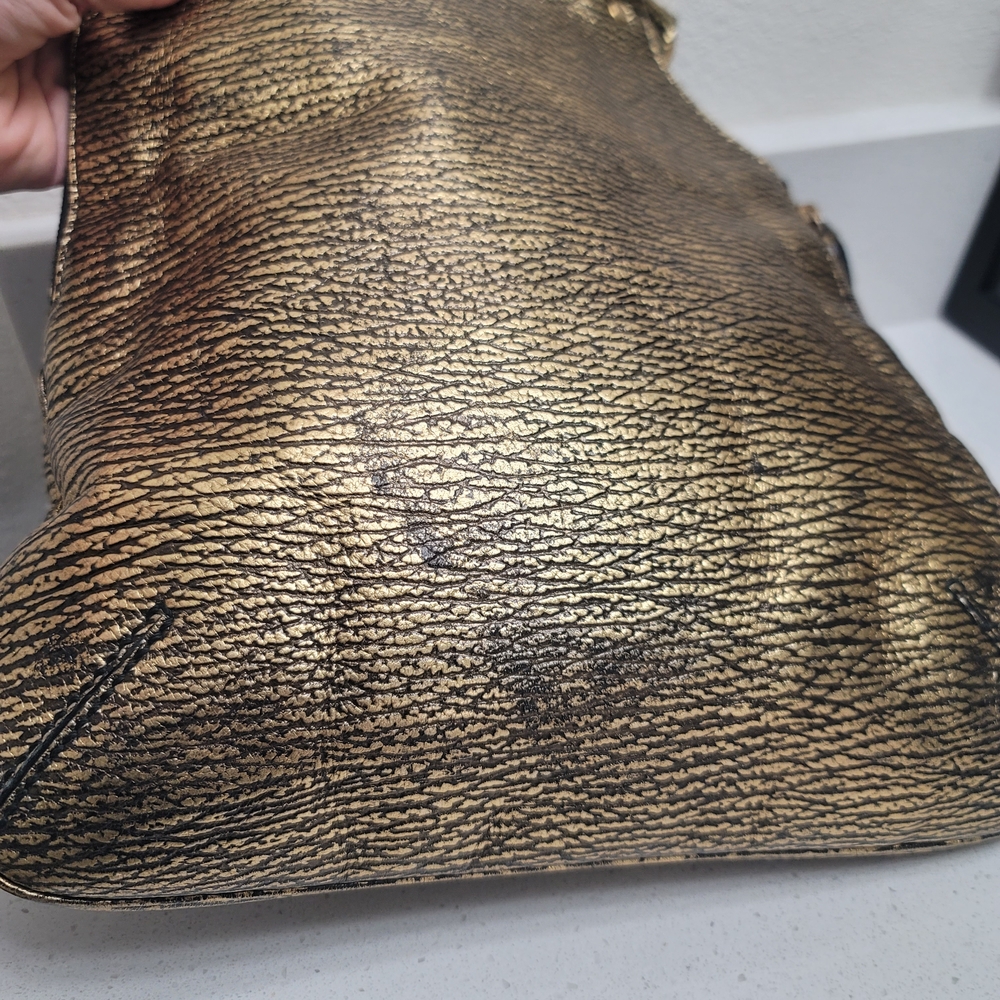 Yves Saint Laurent Gold Shoulder Bag - Picture 7 of 15